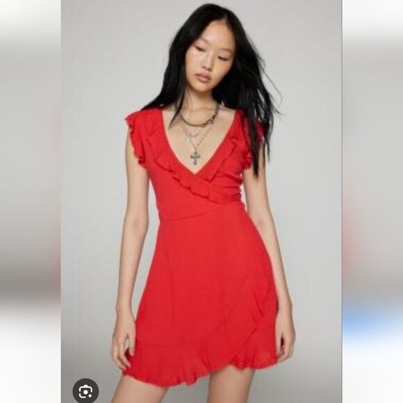 UO Kimchi Blue Ruby Wrap Dress V-Neck Ruffles Red Size L - Picture 14 of 15